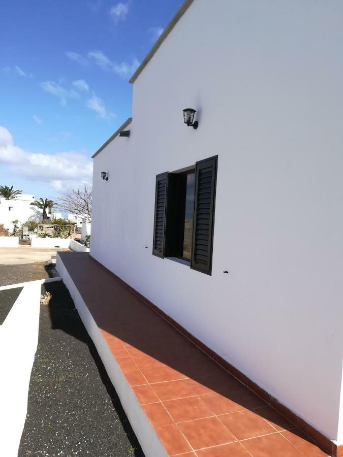 Vivienda Vacacional La Canada Tinajo Ngoại thất bức ảnh