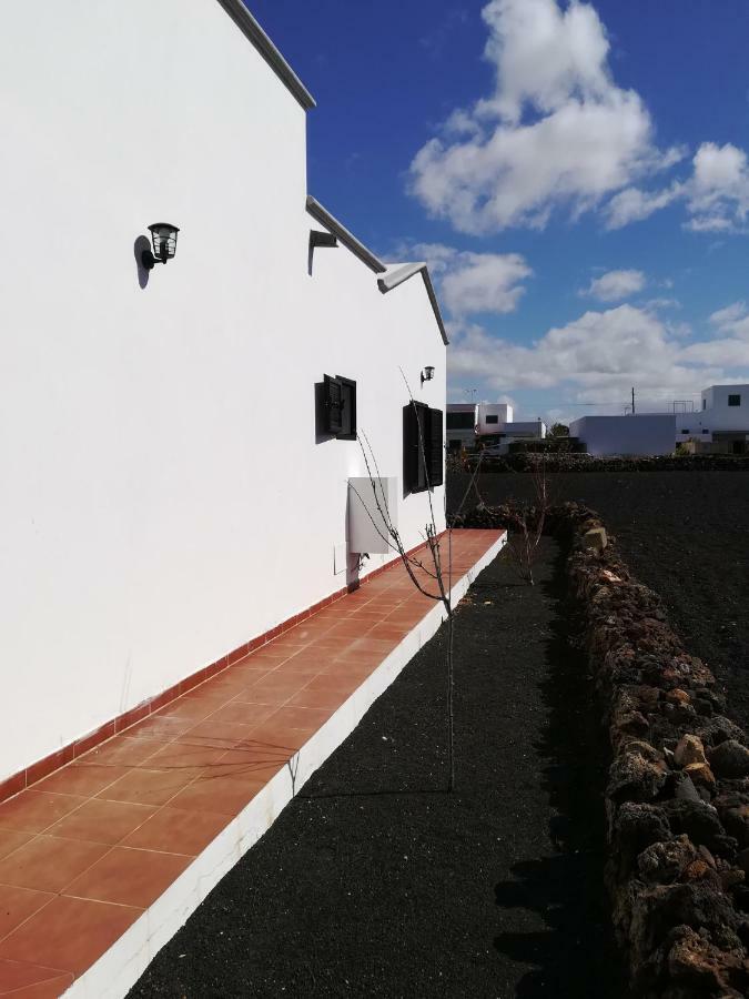 Vivienda Vacacional La Canada Tinajo Ngoại thất bức ảnh
