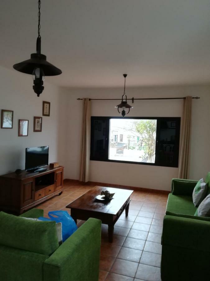 Vivienda Vacacional La Canada Tinajo Ngoại thất bức ảnh